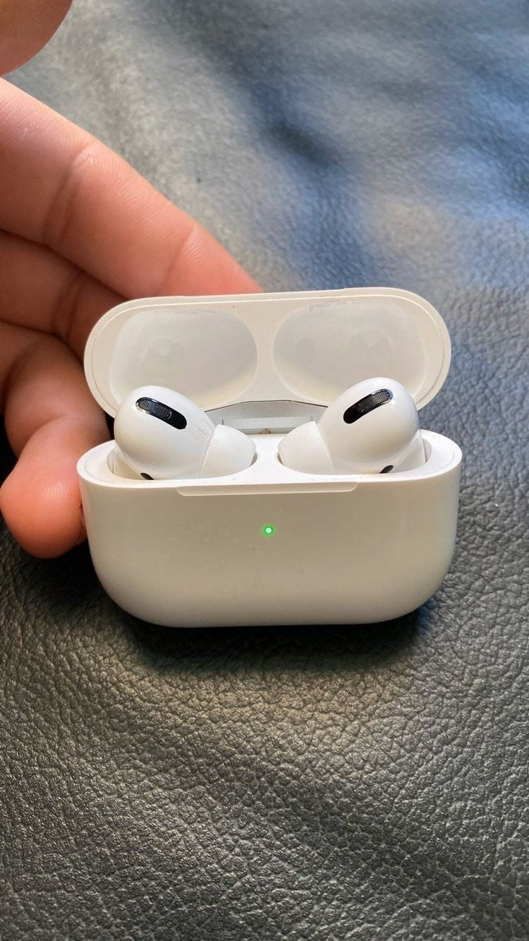 Airpods pro 1st gen (Authentic)